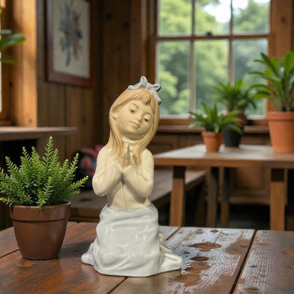 Vintage 1985 NAO by Lladro Praying Girl Porcelain Figurine "Guide Me" - Picture 2 of 8